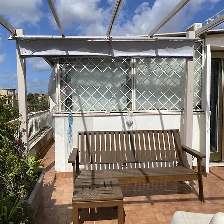Rooftop And Privacy Over Trastevere Roma